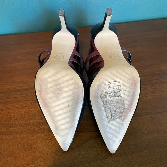 Leather with buckles Micheal Kors heels - Picture 6 of 6